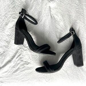 NWOT: GH Bass & Company Womens Black Suede Ankle Strap Block Heels